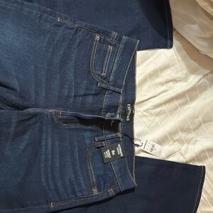 EXPRESS Barely Boot 8R Mid Rise women's dark blue stretch jeans. NWT